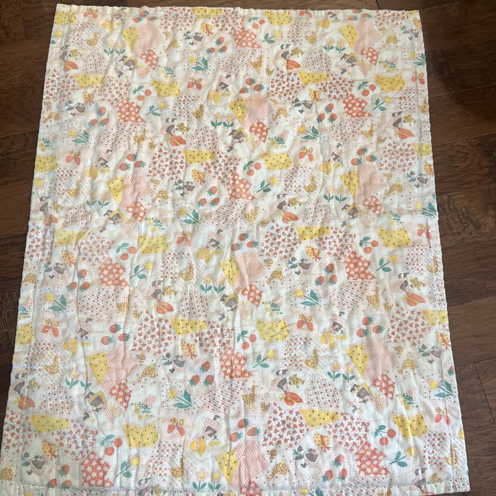 Vintage Sunbonnet Sue Patchwork Fabric Strawberries Mushrooms Baby Blanket 47x37
